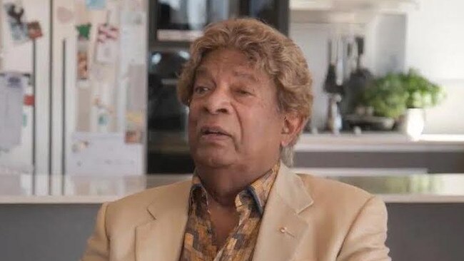 Kamahl listens to Synot and Simpson. Picture: Supplied