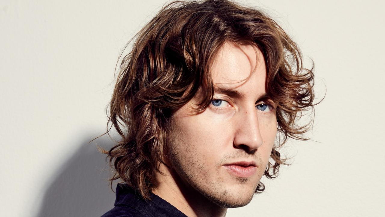 Dean Lewis reveals why he doesn’t like himself ahead of new single