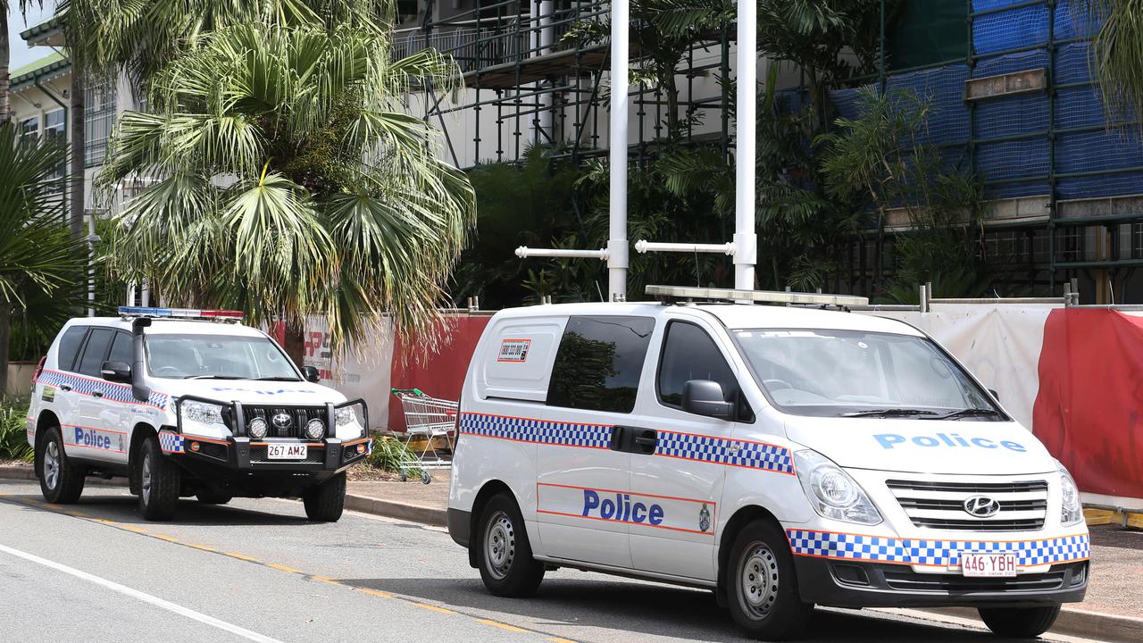 Cairns Central Stabbing: Tim Liesegang gets police valour medal | NT News