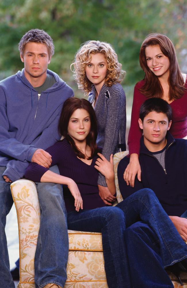 Murray and Bush starred on the teen drama One Tree Hill.