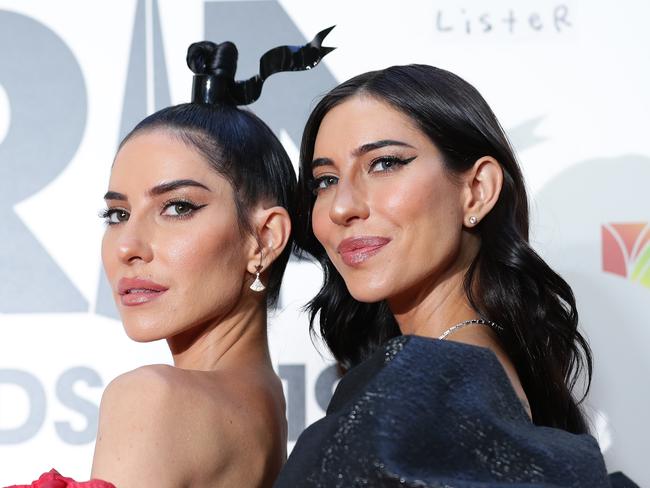 SYDNEY, AUSTRALIA - NOVEMBER 27: Lisa Origliasso and Jessica Origliasso of The Veronicas arrive for the 33rd Annual ARIA Awards 2019 at The Star on November 27, 2019 in Sydney, Australia. (Photo by Mark Metcalfe/Getty Images)