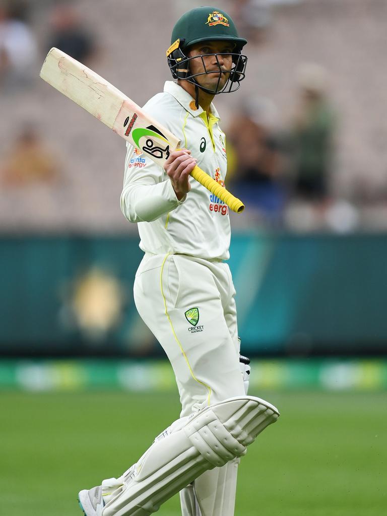 Alex Carey thanks the crowd after his maiden Test century.