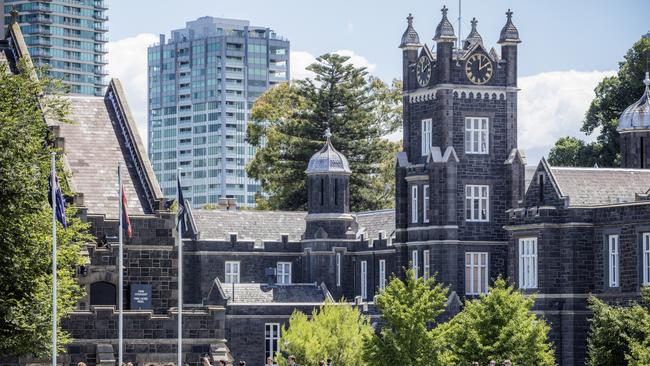 Melbourne Grammar is among the independent schools that will move to home learning.