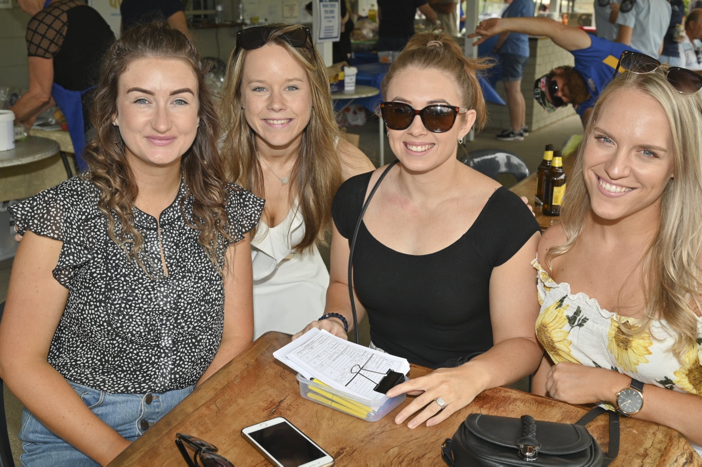 Peter McAulay Charity Golf Day. Victoria Holt, Sarah Kane, Jess Woodford and Erin Fordyce.
