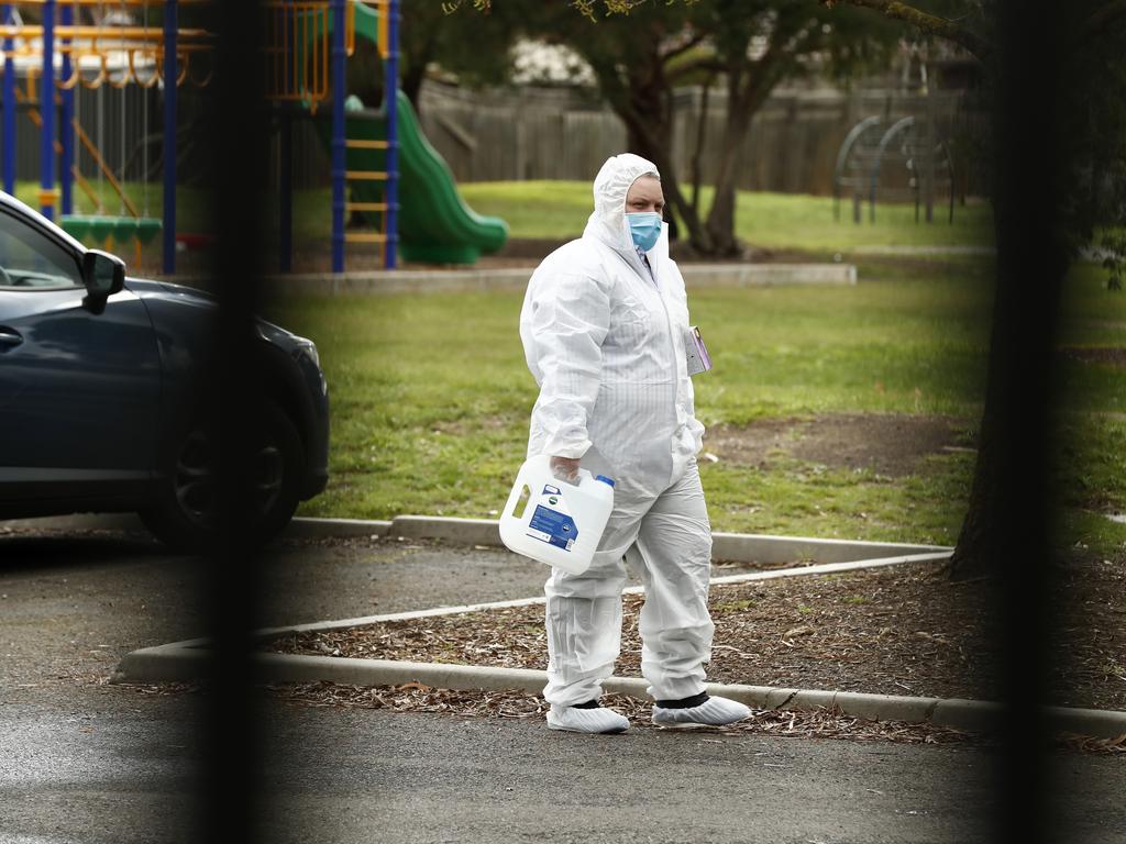 Cleaning crews work to deep clean Keilor Views Primary School. Picture: Darrian Traynor/Getty Images.