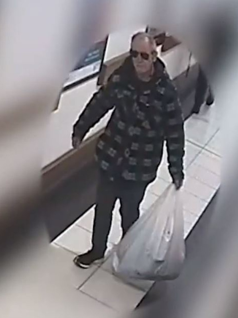 Sunshine Coast cold case murder suspect Keith Lees seen in Victoria