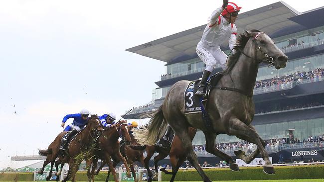 Gytrash (blue and white hooped sleeves) finishing third to Classique Legend in last year’s Everest. Picture: Getty Images