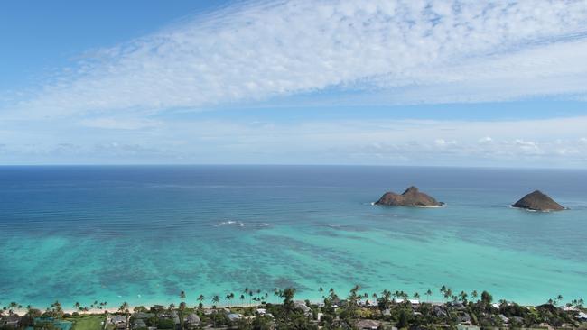 Lanikai Beach and the Moku Lua islands of Moku Nui and Moku Iki, Hawaii. Photo: John Affleck