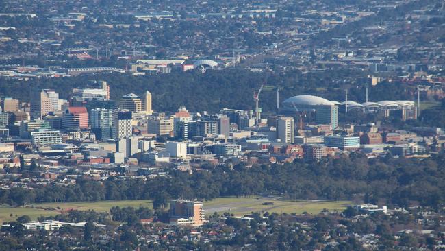 The view of cute little honest Adelaide skyline from Mt Lofty Summit.