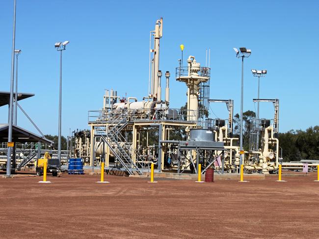 IMPRESSIVE: The Moranbah Gas Project (MGP) coal seam gas processing plant in the Bowen Basin.Photo Simon Green / CQ News