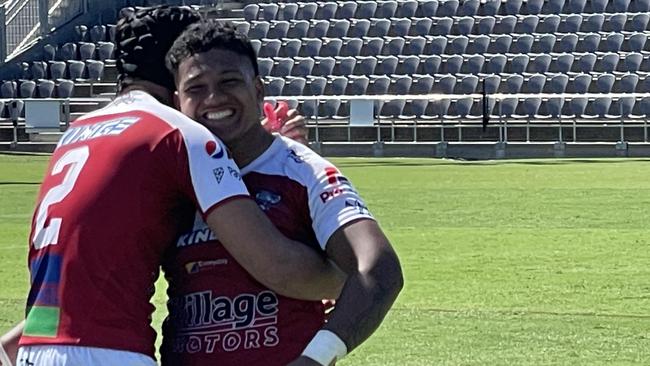 Redcliffe utility John FINEANGANOFO plays back row or halves.