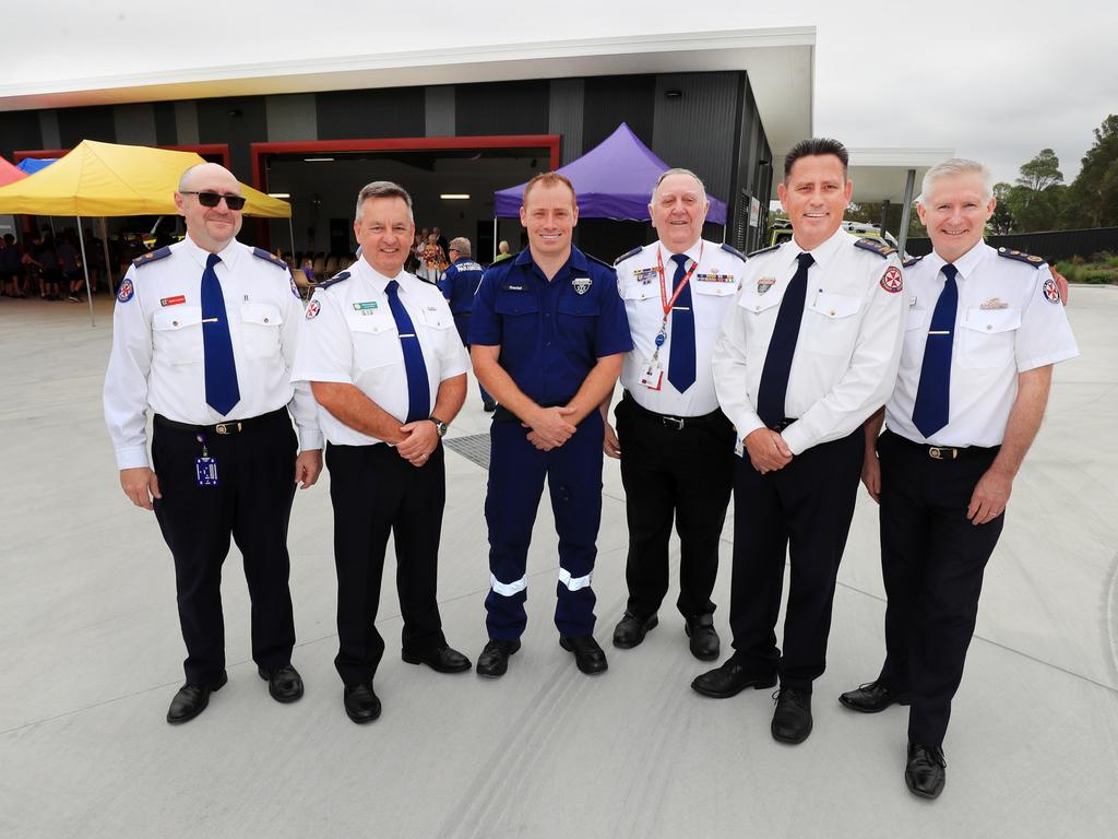 Ambulance officers Terry Murphy, Superintendent Wayne McKenna Wayne McKenna, Pottsville Officer Daniel, Graeme Dawes, Inspector Greg Powell, Duty Operations Manager, Northern Zone Greg Powell and Chief Executive, NSW Ambulance Dr Dominic Morgan