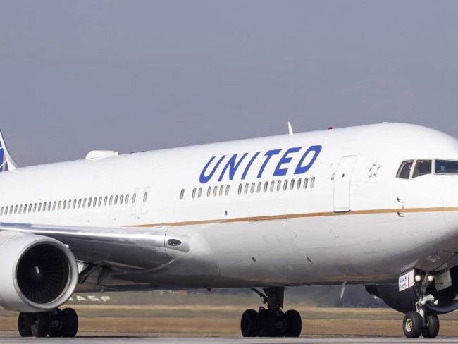 United Airlines plane