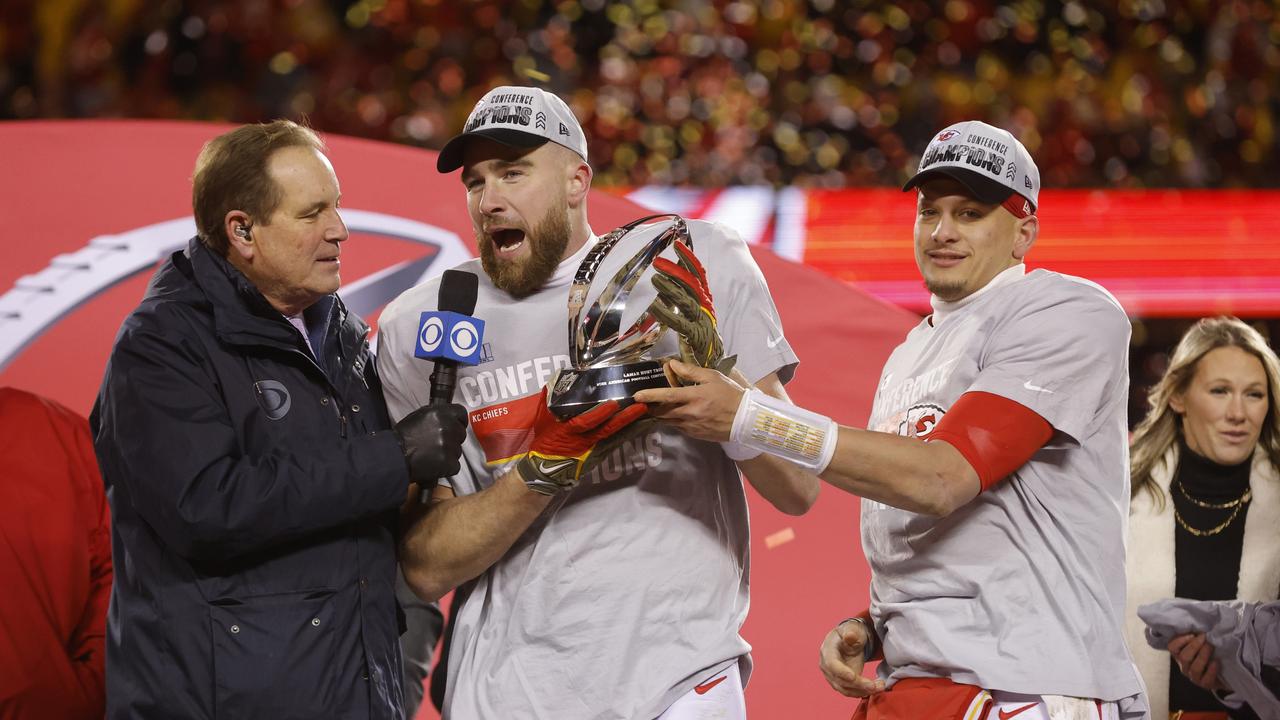 Travis Kelce and Patrick Mahomes. Photo by David Eulitt/Getty Images