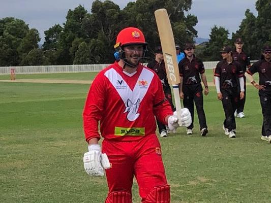 Brilliant Manders blitzes Bombers