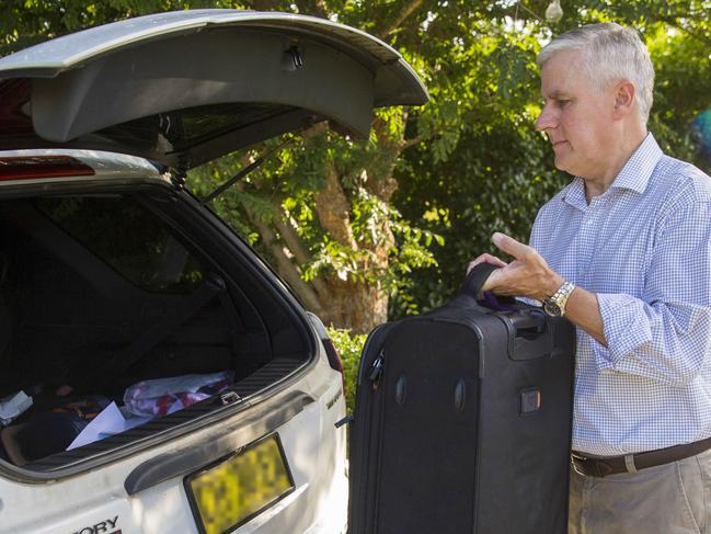 20150225: Wagga Wagga: Nationals MP Michael McCormack prepares to leave his home in Lake Albert NSW ahead of MondayÕs vote for the leader of the National Party and Deputy Prime Minister. Photo by Sean Davey.