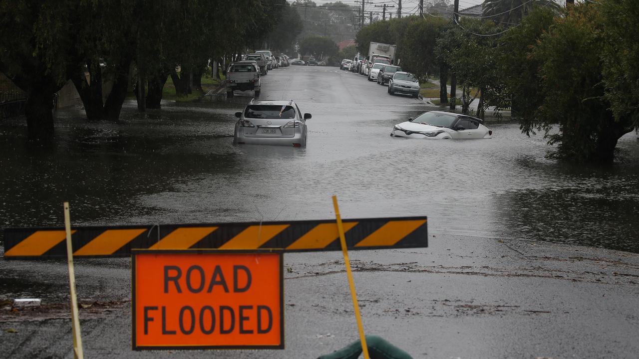 Residents are being warned not to wait to evacuate. Picture Newscorp Daily Telegraph / Gaye Gerard.