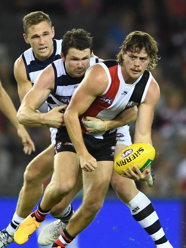 Steven playing for the Saints against Geelong in 2017.