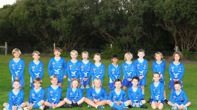 Barwon Heads Hilderbrandt under-9 football team. Picture: Alison Wynd