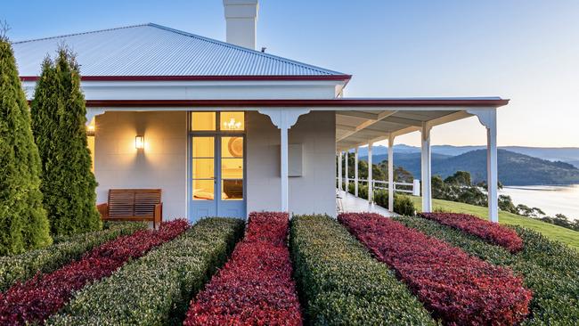 Floral garden. Villa Talia, 68 Airds Road, Wattle Grove, Tasmania.