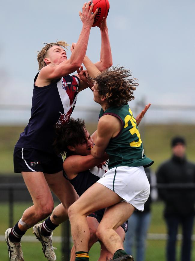 Miles Bergman marks strongly for the Sandringham Dragons. Picture: Chris Kidd