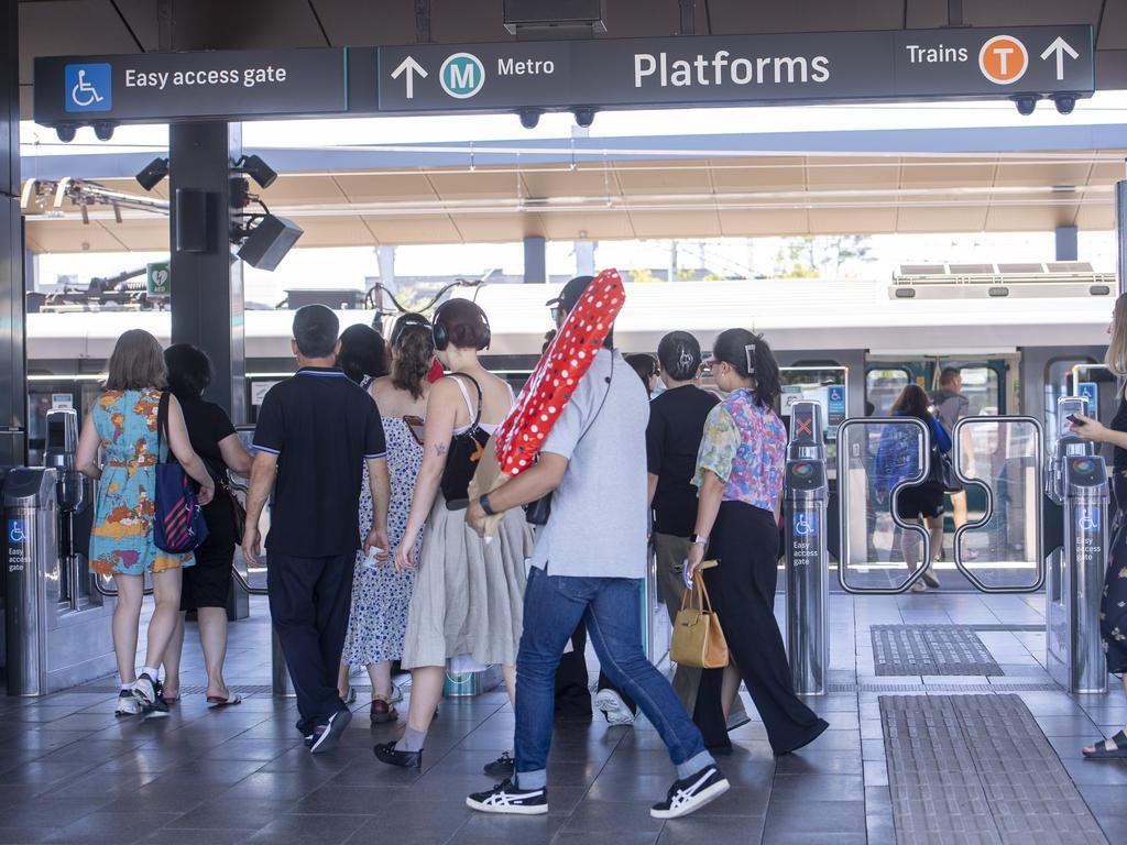 Sydney’s New Year’s Eve Party ‘held To Ransom’ In Rail Union Stand-off ...