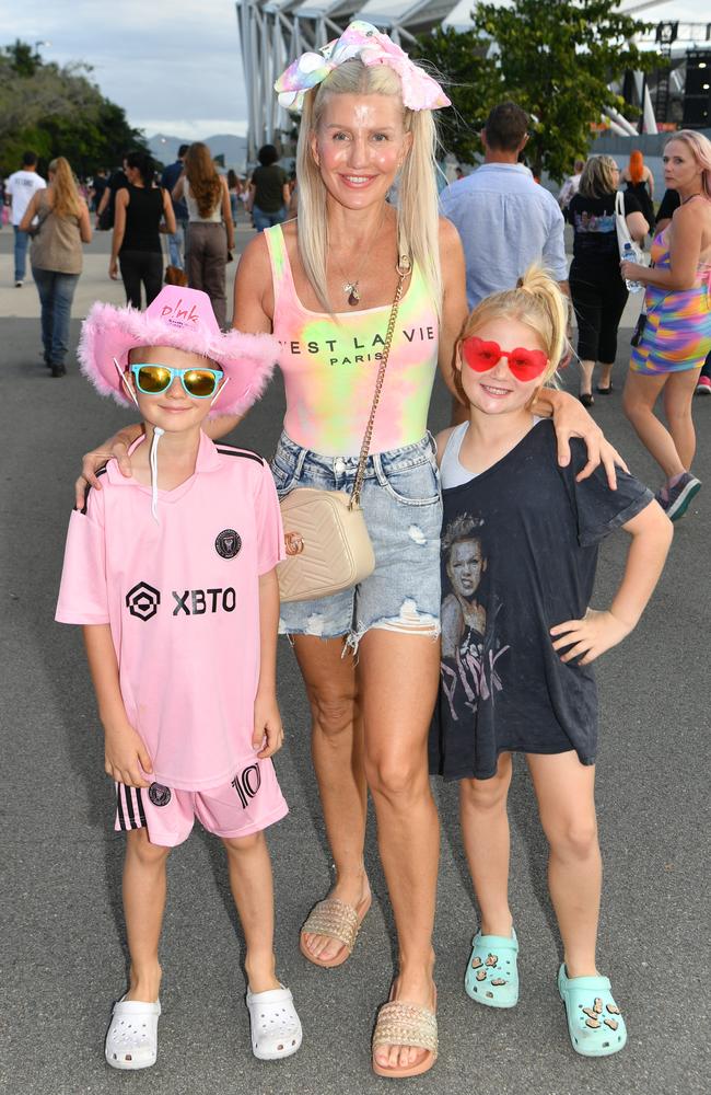 Socials at Pink convert at Townsville's Quensland Country Bank Stadium. Picture: Evan Morgan