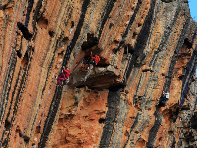 10/05/19 Rock climbing enthusiasts tackle the 'Taipan Wall' in the Grampians. Aaron Francis/The Australian