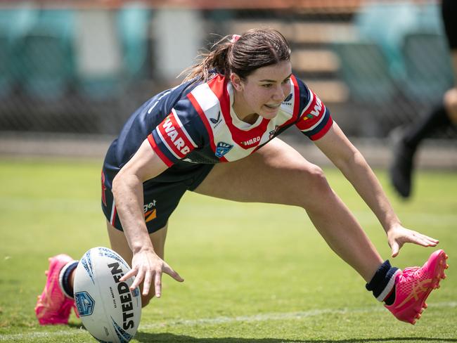 Elizabeth Macgregor scores. Picture: Julian Andrews