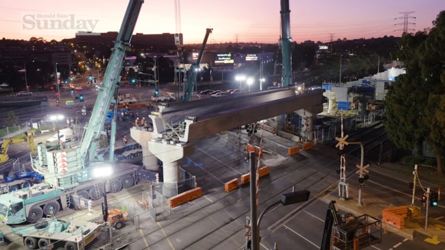 Work on the Toorak level crossing removal