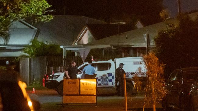 Police set up exclusion zone on the night of the fatal shooting. Picture: Michaela Harlow