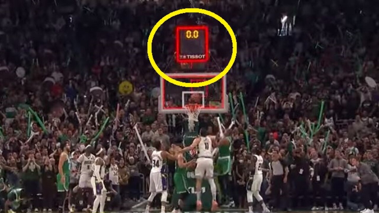 Milwaukee Bucks vs Boston Celtics, tip-in Al Horford, video, reaksi, Giannis Antetokounmpo