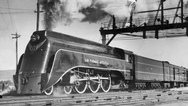 The Spirit of Progress leaves Albury for Melbourne. Picture: News Corp Australia