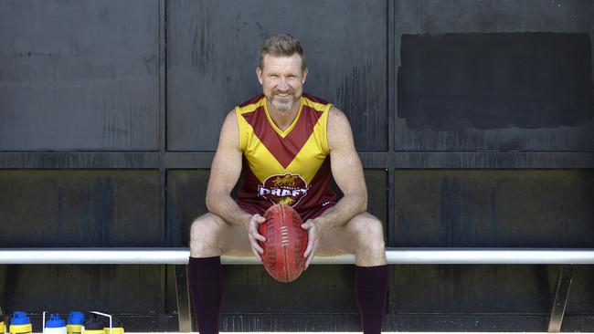 Nathan Buckley is coming out of retirement to play for a country footy club.