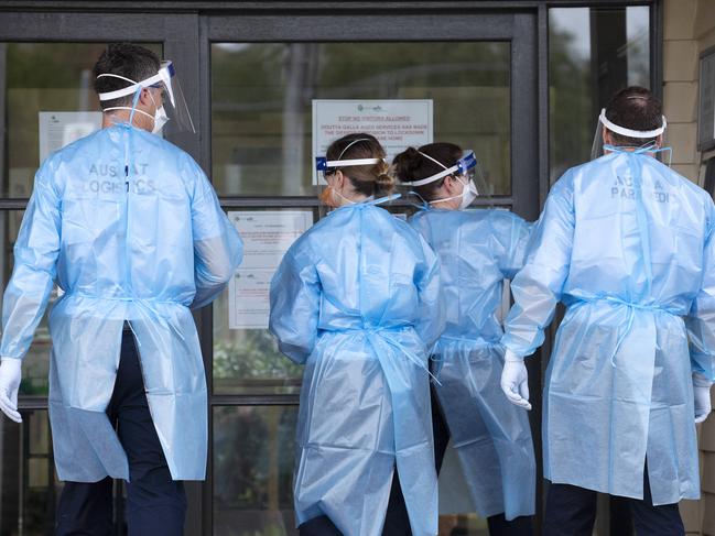 Doutta Galla Aged Services in Yarraville where coronavirus infections have occurred during Melbourne's second wave of COVID-19.  Residents could be evacuated after an outbreak at the nursing home. AUSMAT medical response team arrive at the aged care facility. Picture: Sarah Matray