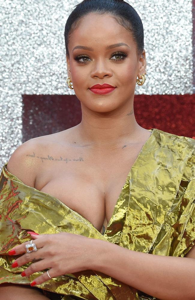 Rihanna S Wardrobe Malfunction At Ocean S 8 Premiere Photos The Advertiser