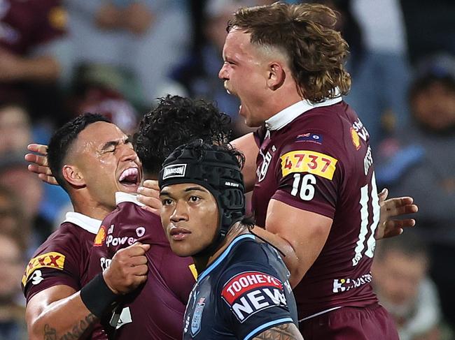 ADELAIDE, AUSTRALIA - MAY 31:  Selwyn Cobbo of the Maroons  celebrates scoring a try with team mates during game one of the 2023 State of Origin series between the Queensland Maroons and New South Wales Blues at Adelaide Oval on May 31, 2023 in Adelaide, Australia. (Photo by Mark Kolbe/Getty Images)