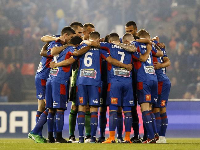Jets players huddle before the A-League Grand Final between the Newcastle Jets and Melbourne Victory at McDonald Jones Stadium in Newcastle, Saturday, May 5, 2018. (AAP Image/Darren Pateman) NO ARCHIVING, EDITORIAL USE ONLY
