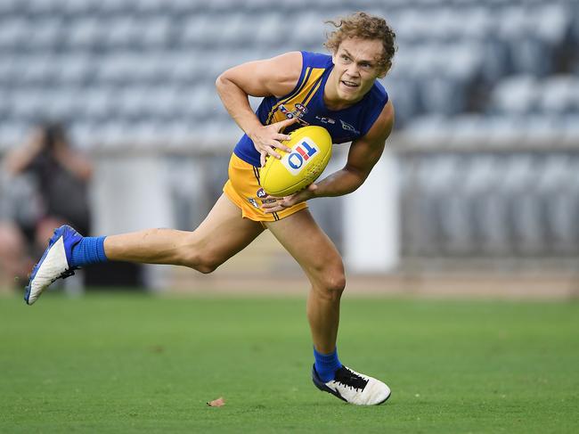 Beau O'Connell was a standout for Wanderers in the opening round of the 2021-22 NTFL season. Picture: Felicity Elliott / AFLNT Media