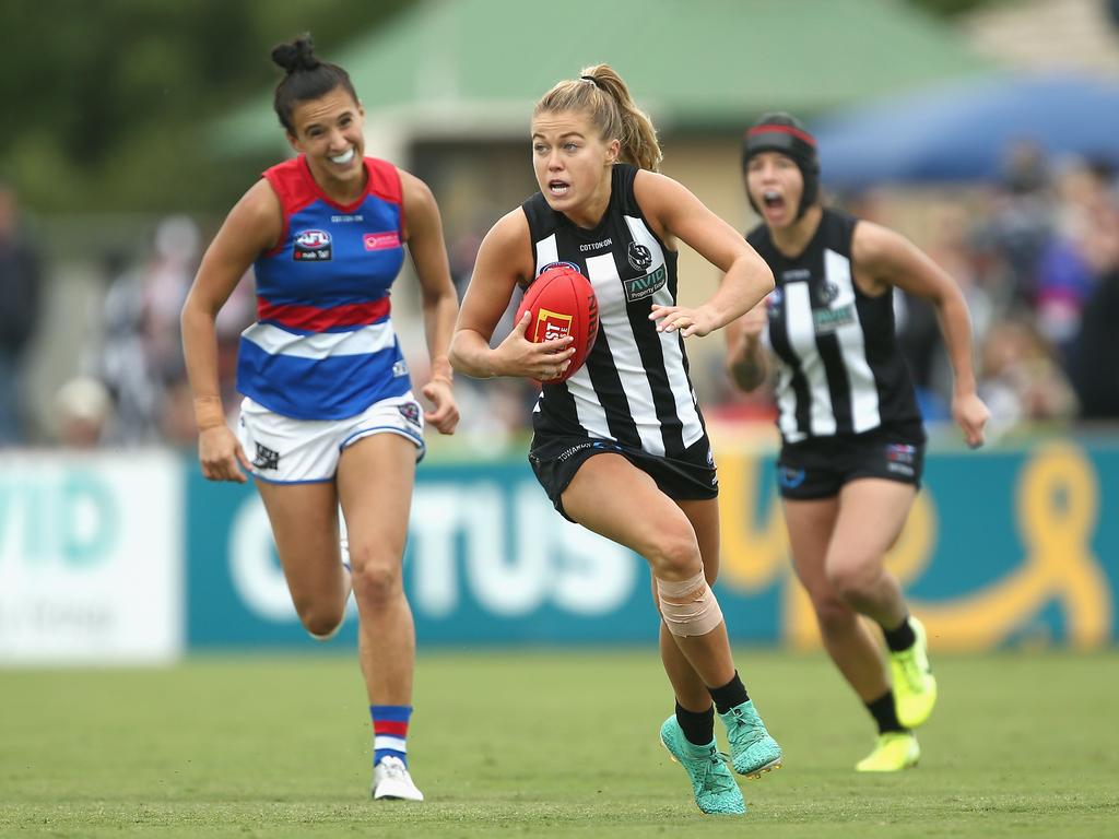 Sarah Rowe in action for Collingwood in 2020. Picture: AAP