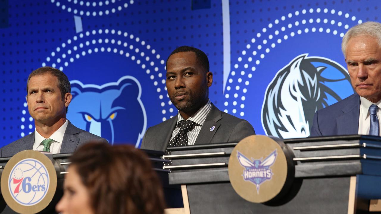 Elton Brand is the new GM of the 76ers.