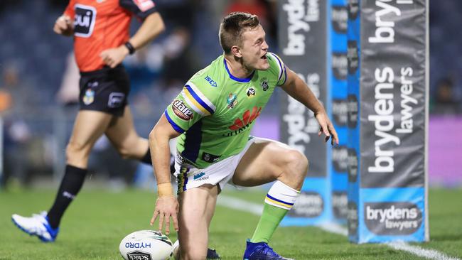 SYDNEY, AUSTRALIA - JUNE 17: Liam Knight of the Raiders celebrates a try during the round 15 NRL match between the Wests Tigers and the Canberra Raiders at Campbelltown Sports Stadium on June 17, 2018 in Sydney, Australia. (Photo by Mark Evans/Getty Images)