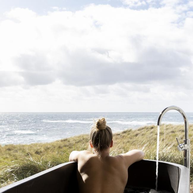 Kittawa Lodge’s hand-made concrete bath with a view.