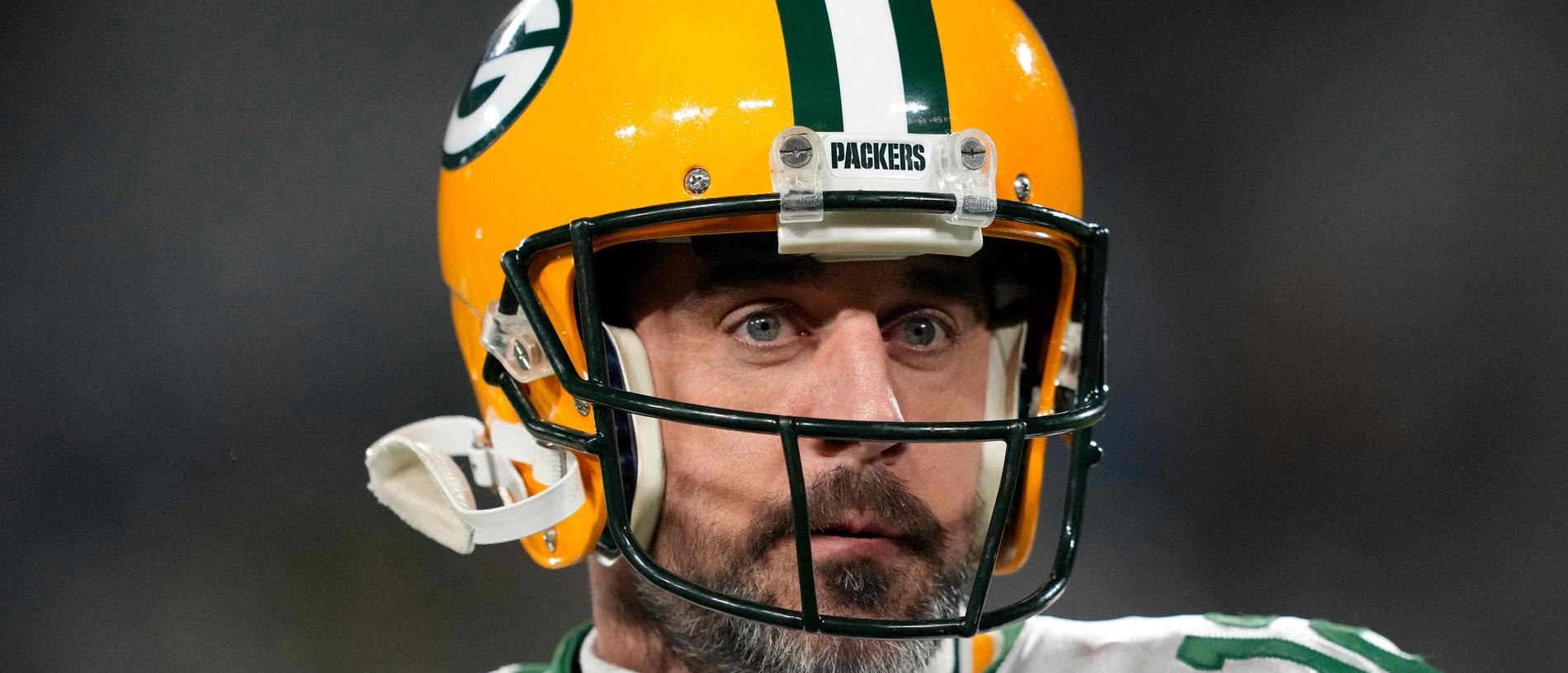 Signal meetings and Aaron Rodgers' 'little death stare': What it's