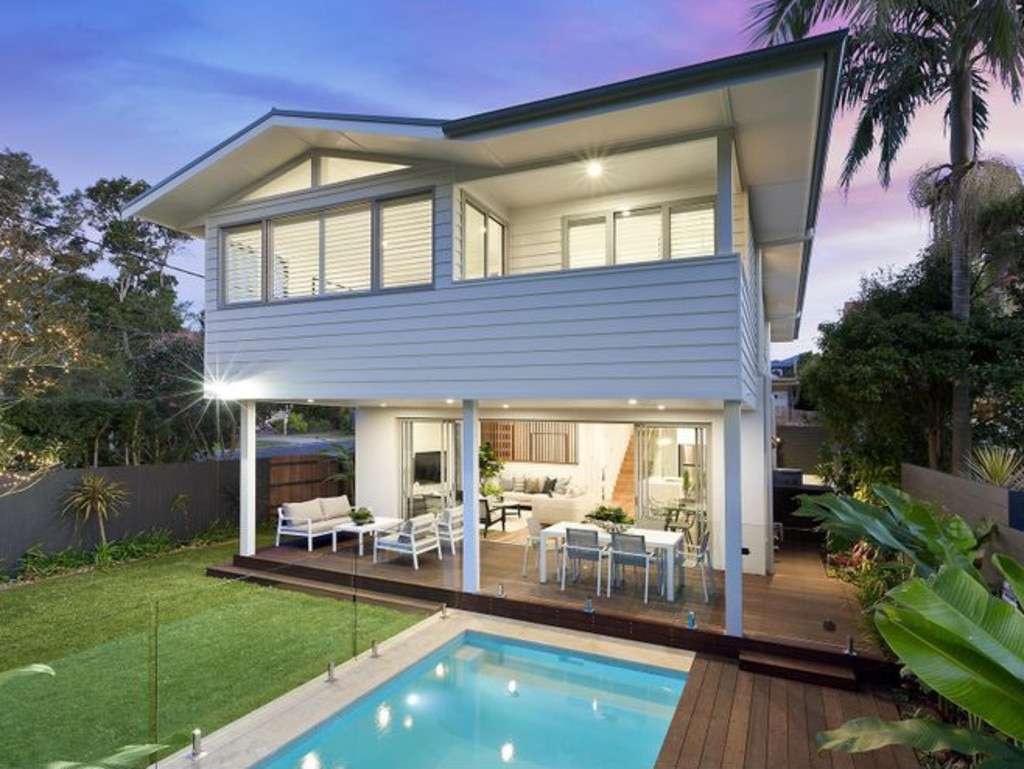 No. 18 Travers Rd, Curl Curl sold for $2.84 million at auction on Saturday.