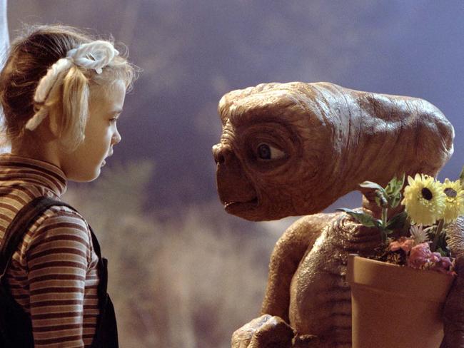 Drew Barrymore as Gertie as she says goodbye to E.T. Picture: AP/Bruce McBroom