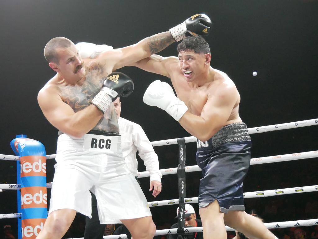 Reagan Campbell-Gillard def Jason Taumalolo by split decision (29-28 x 2, 28-29) at the Battle of the Reef fight night at the Townsville Entertainment and Convention centre, October 7 2023. Picture: Blair Jackson.