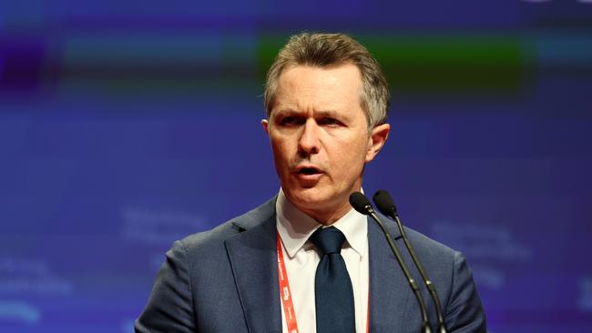 BRISBANE, AUSTRALIA – NewsWire Photos AUGUST 18, 2023: Education Minister Jason Clare. Picture: NCA NewsWire/Tertius Pickard