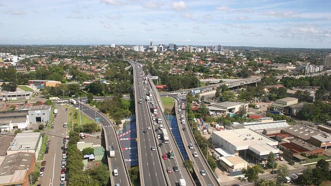 M4 motorway Sydney, Picture: Wikicommons