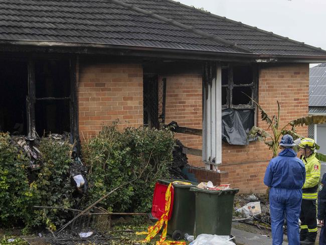 SYDNEY, AUSTRALIA.NewsWire Photos. July 8, 2024.Crime scene at a Labor Park home where it is alleged a father barricaded seven children and his partner inside a burning home in SydneyÃs west early around 1am on Sunday and tried to stop rescuers from coming to save them. Picture: NewsWire / Jeremy Piper